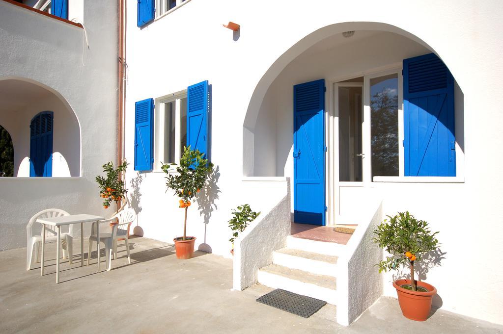 Apartamento Casa Balena Bianca Lacona Exterior foto